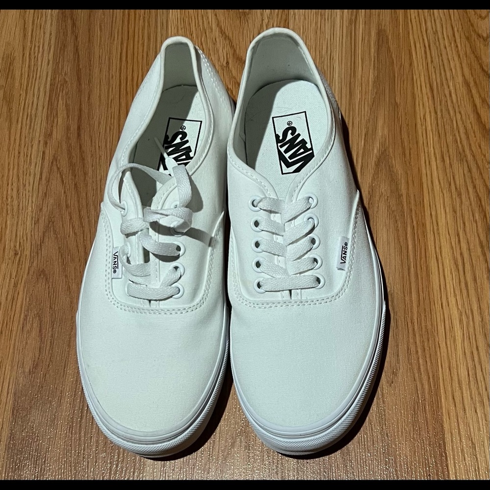 VANS (pacsun ) “OF THE WALL” Unisex Mens  SKATEBOARD white sneakers